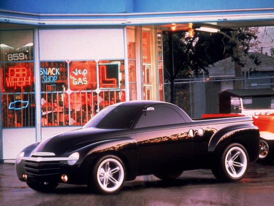  Chevrolet SSR Concept 2000 года  (фото 2 из 11)
